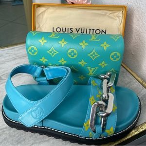 Brand New Teal & Green LV shoe / purse set adjustable strapping so can fit in 7